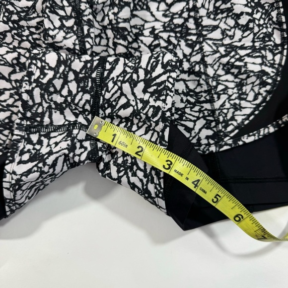 Lululemon Work Out To Water Shorts Ice Breaker White Black - Picture 5 of 6